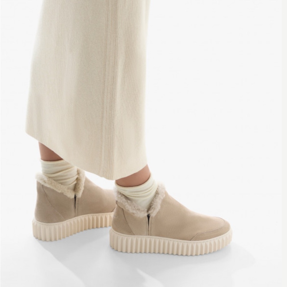 NWT VOILE BLANCHE LUNA Suede Ankle Boots in Beige - Picture 3 of 15